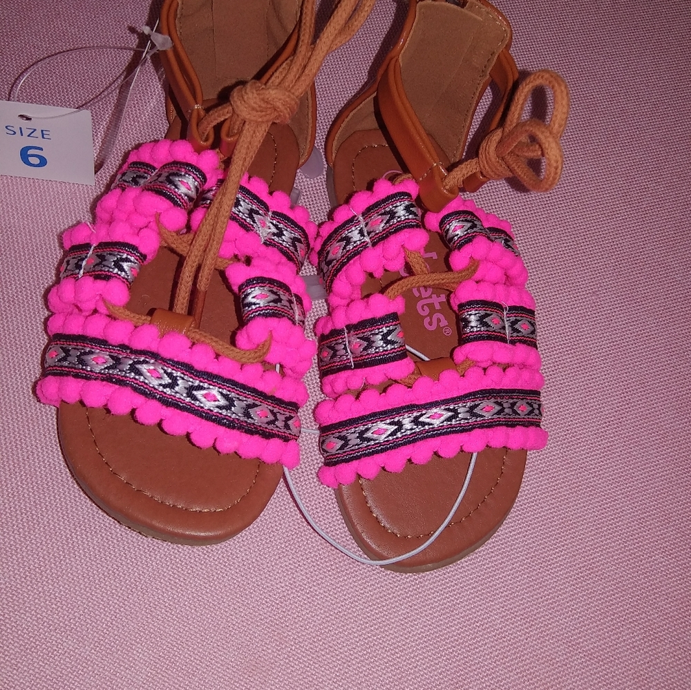 Kidget Sandals - Picture 2 of 4